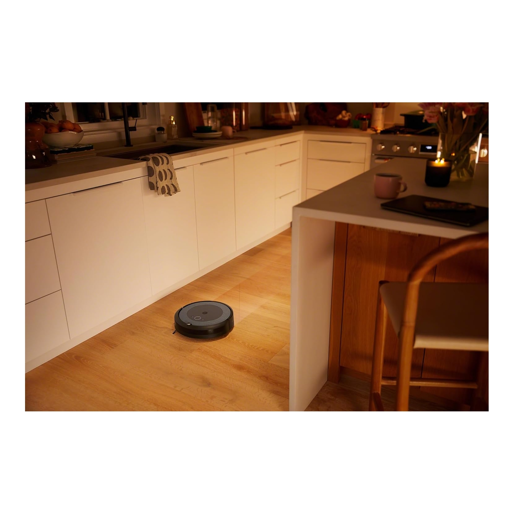 iRobot Roomba I5 Combo aspirapolvere e lavapavimenti con kit